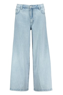 Lightwash Super Wide Leg Jeans