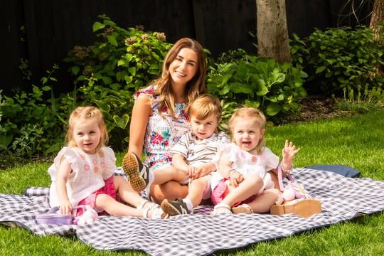 https://www.prshots.co.uk/contents/archives/2320/1155/images/thumb540x287_width/prshots_peacocks-the_dani_dyer_mini_collection-ref2354013_thumb.jpg