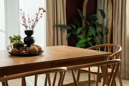 Wanton Extendable Dining Table 0030 RRP €1,699 Now €1,099