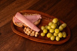Acacia Dish Board 37x17x2 5 RRP €30 Now €18
