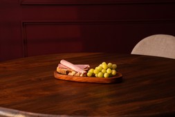 Acacia Dish Board 37x17x2 5 RRP €30 Now €18