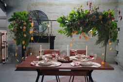 New England Dining Table
