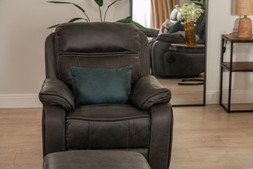 Lansdowne Electric Recliner Armchair RRP €1299 (NOW €749)