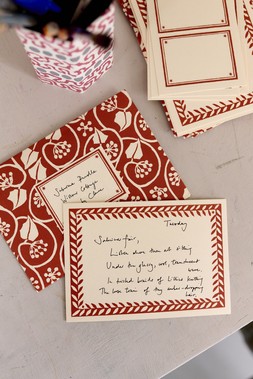 Set of Notecards and Envelopes Small Ivy Stripe Russet
