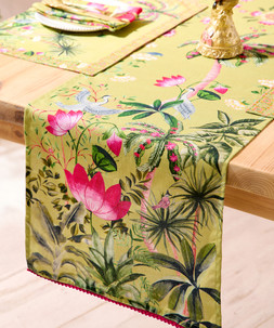 Herons Haven Table Runner £20
