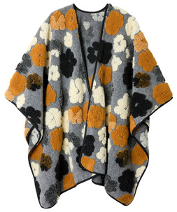 HB550A Clara Textured Floral Wrap Grey Multi £50 (1)