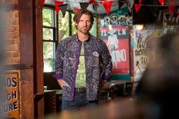 SM825A Perfect Paisley Long Sleeve Shirt Purple £40