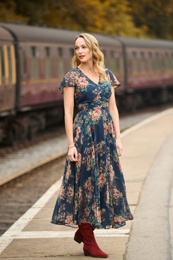 WF319A Rowena Floral Georgette Dress Blue £65 0141