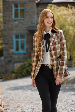WJ761A Greta Check Jacket £90