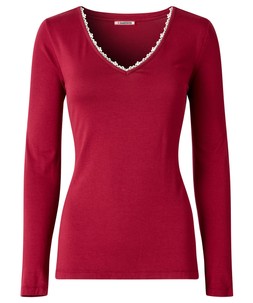 WU248A Lucile Lace Trim V-Neck Top Berry £40