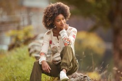 WU250A Remarkable Printed Patchwork Henley Top Cream £45 WB690A Joe's Favourite Cargo Trousers Khaki £60 279