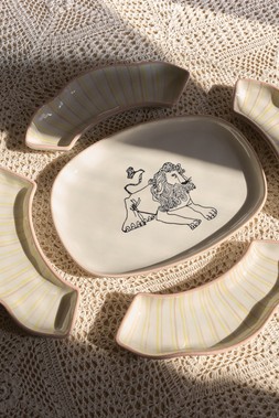 Shrimps x Oliver Bonas Lenny Lion Five Piece Platter £55