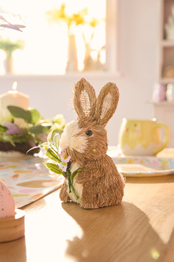 B&M HOME SS26 // EASTER // SMALL STRAW BUNNY £3 //