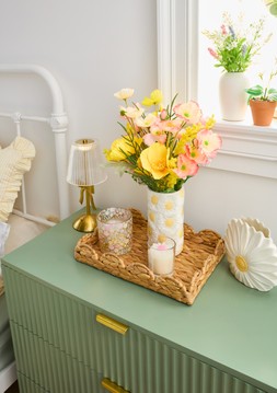 B&M HOME SS26 // SUMMER BEDDING - COUNTRY RUSTIC // HYACINTH RECTANGLE TRAY £8 // CERAMIC FLOWER VASE £6 // IRIS SAGE CHEST £90 //