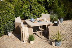 Compact 4 Seat Cube Set £899