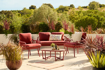 https://www.prshots.co.uk/contents/archives/3552/1530/images/thumb350x287_auto/dobbies-garden-centres_30_outdooroasis_red-aura-coffee-set_thumb.jpg