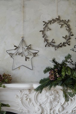 Galvanised Misletoe Wreath &pound;29.99