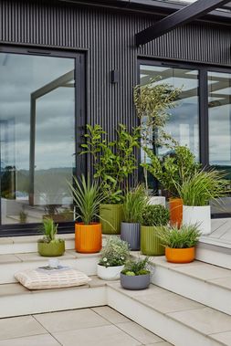 HUDSON WHITE CORRUGATED PLANTERS