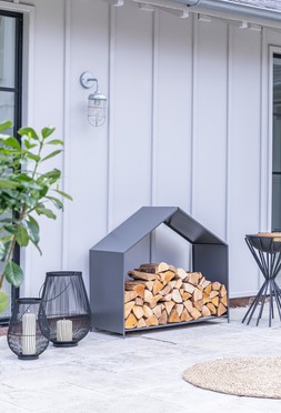 OUTDOOR HOUSE ZINC LOG STORAGE