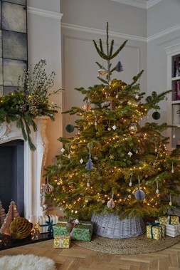 Wicker Tree Skirt Round Natural D60cm &pound;34.99