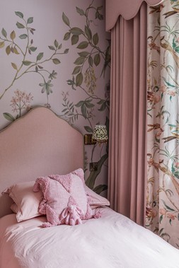 Oriana B, Bedroom 3, New Character Project