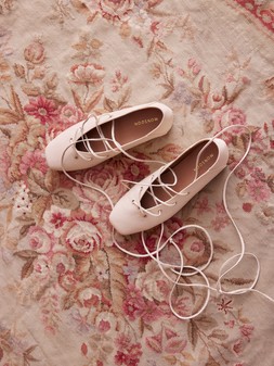 Grace Ghillie Flats Ivory