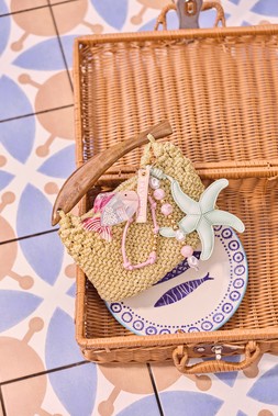 Fish Handle Woven Crossbody Bag