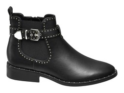 Studded chelsea boots