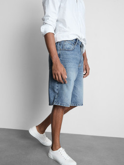 PRIMARK MID RISE BAGGY DENIM SHORTS LIGHT BLUE £14 €18 $28 RON90 PLN80 CZK470 (2)