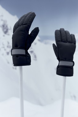 Goodmove Ski Gloves £10 (2)