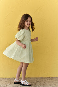 https://www.prshots.co.uk/contents/archives/98/201/images/thumb350x287_auto/marks_amp_spencer_ms-kidswear-ss24_thumb.jpg