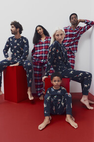 https://www.prshots.co.uk/contents/archives/98/201/images/thumb350x287_auto/marks_amp_spencer_ms-xmas-matching-pyjamas-2024-2_thumb.jpg
